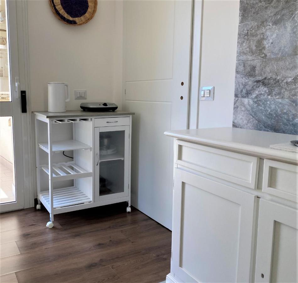 Myrtus Guest House 卡利亚里 外观 照片